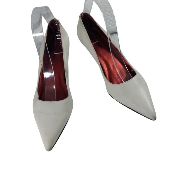 NINE WEST! EGGSHELL WHITE GENUINE LEATHER POINTY TOE HEELS, PUMPS! SZ 6.5M - Picture 2 of 10